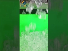 एक ही समय में कई मशीनों को चालू किया जा रहा है