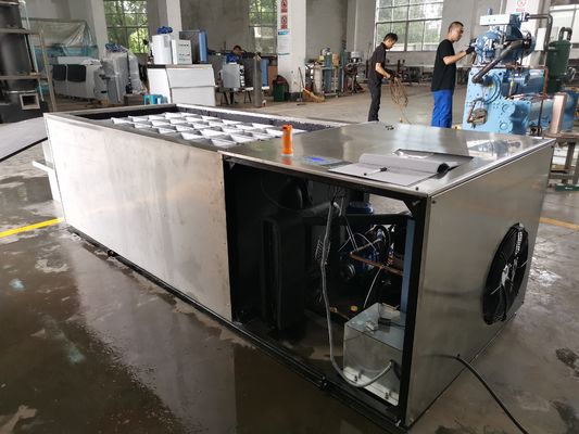 औद्योगिक 2T / 24H ब्राइन रेफ्रिजरेशन ब्लॉक आइस मशीन नमक पानी बर्फ कारखाने / कोल्ड स्टोरेज / कूलिंग / फ्रेश के लिए