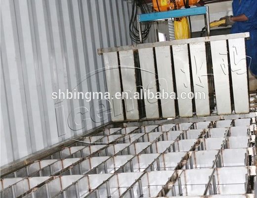 RefComp कंप्रेसर 31.25KW 8T कंटेनर ब्लॉक बर्फ मशीन बंदरगाह और क्वे के लिए हटाने योग्य