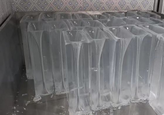 आईसीईएमए इंडस्ट्रियल ब्लॉक आइस मेकर मशीन आउटपुट 1t-30t